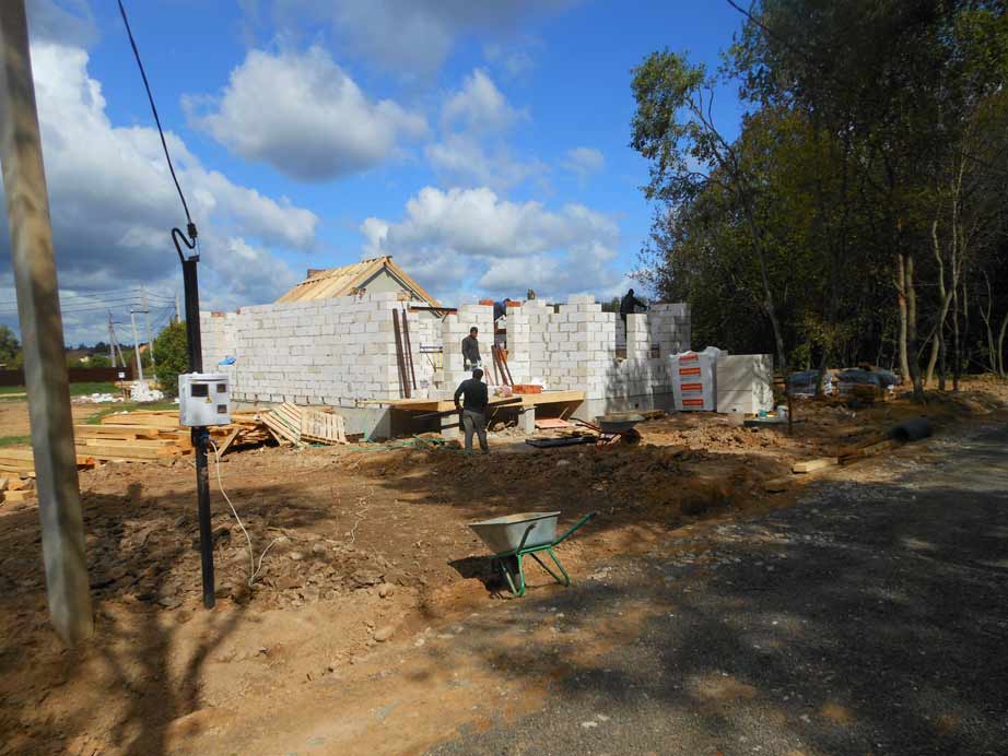 КП Дубровские зори, строительство домов, август 2015